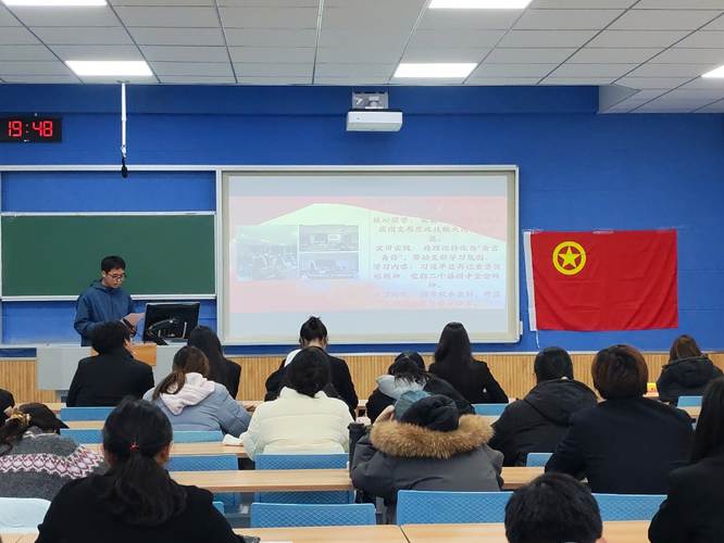 會議室里的人們AI 生成的內(nèi)容可能不正確。